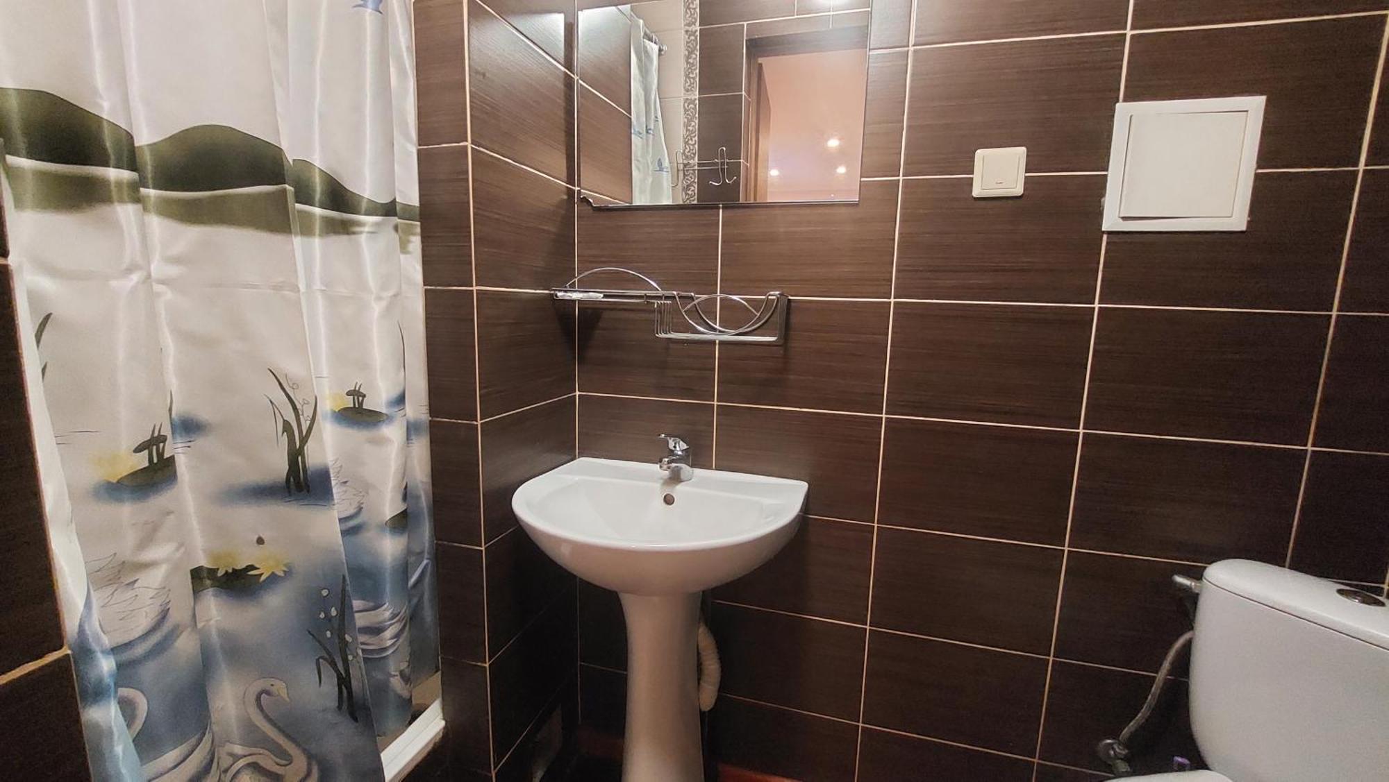 Hotel Desna Kut Kiev Ngoại thất bức ảnh