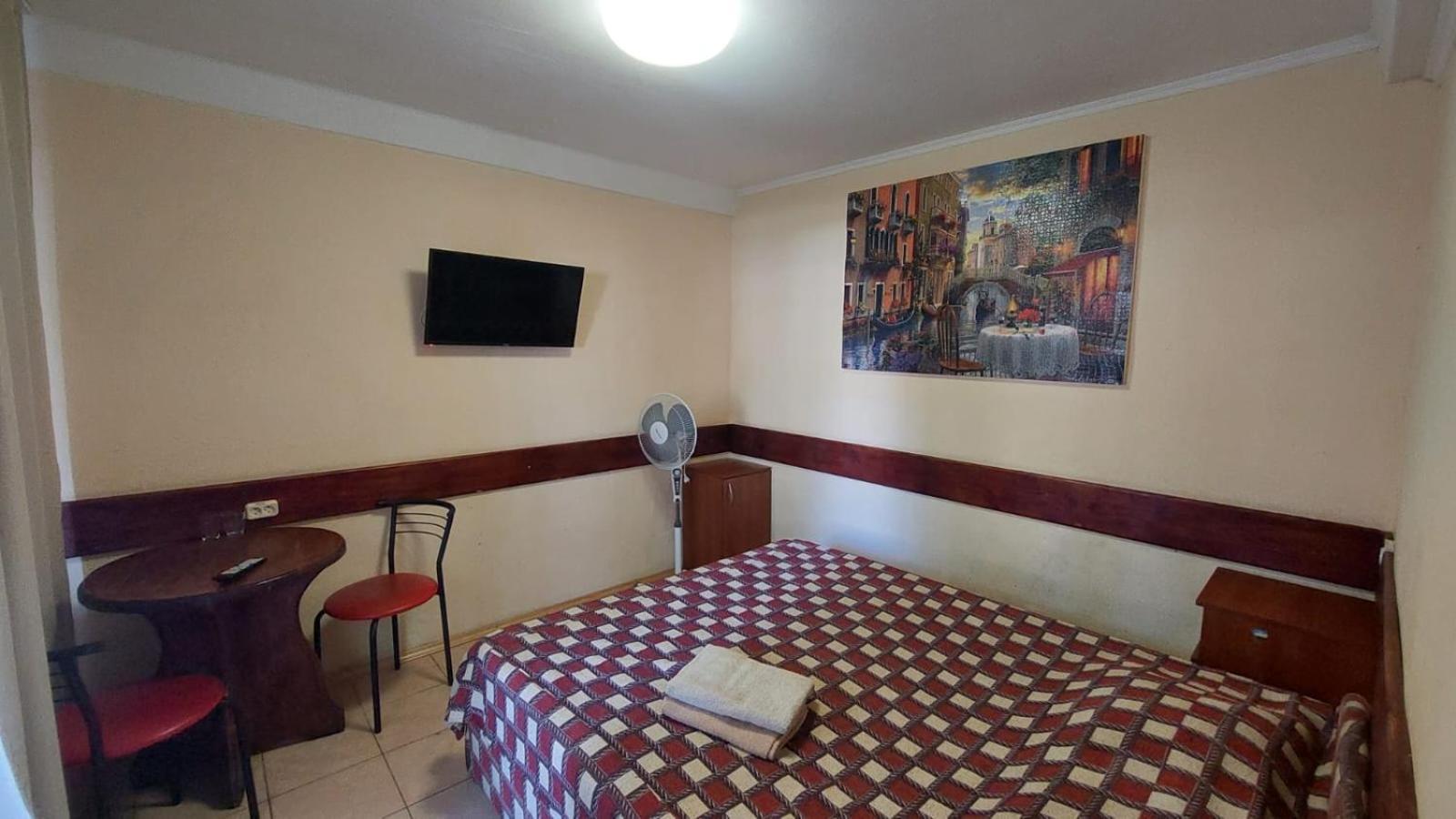 Hotel Desna Kut Kiev Ngoại thất bức ảnh