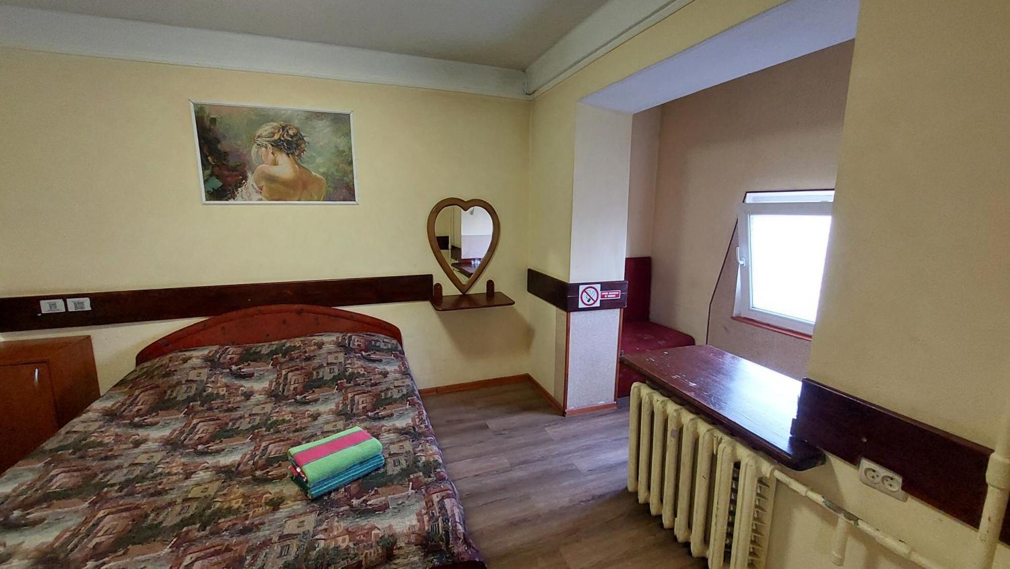 Hotel Desna Kut Kiev Ngoại thất bức ảnh