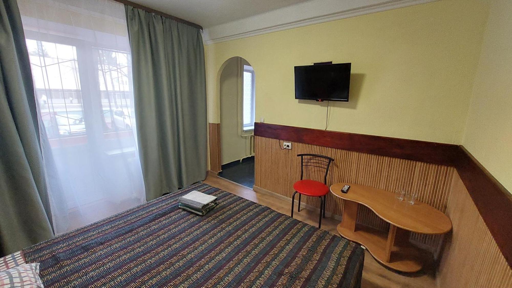 Hotel Desna Kut Kiev Ngoại thất bức ảnh