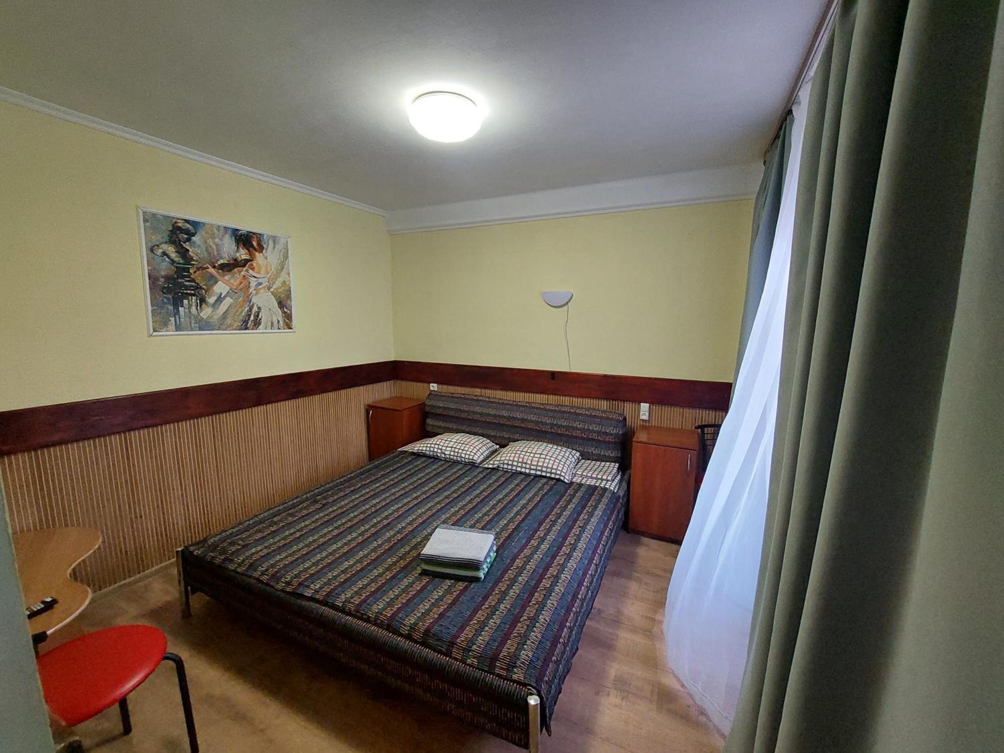 Hotel Desna Kut Kiev Ngoại thất bức ảnh