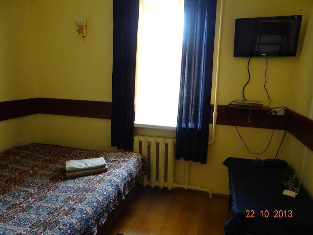 Hotel Desna Kut Kiev Ngoại thất bức ảnh