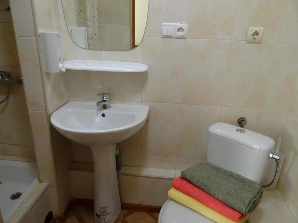 Hotel Desna Kut Kiev Ngoại thất bức ảnh
