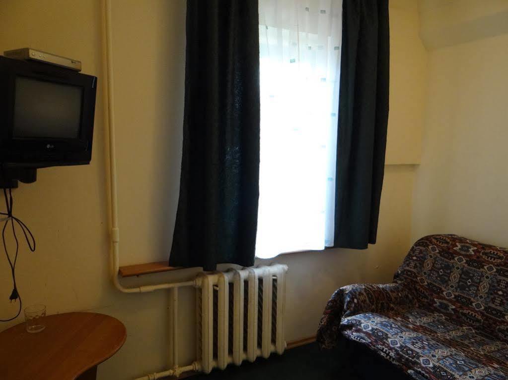 Hotel Desna Kut Kiev Ngoại thất bức ảnh